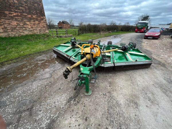 NOW SOLD  Major 4.9m Eagle Wing Mower - Image 15