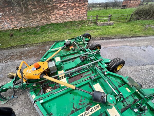 NOW SOLD  Major 4.9m Eagle Wing Mower - Image 10