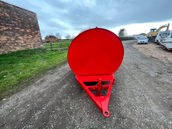 NOW SOLD  2000 Litre Slow Tow Bowser With New 12 Volt Pump - Image 4