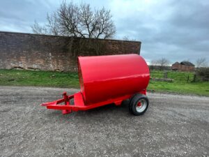 NOW SOLD  2000 Litre Slow Tow Bowser With New 12 Volt Pump