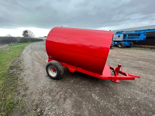 NOW SOLD  2000 Litre Slow Tow Bowser With New 12 Volt Pump - Image 5