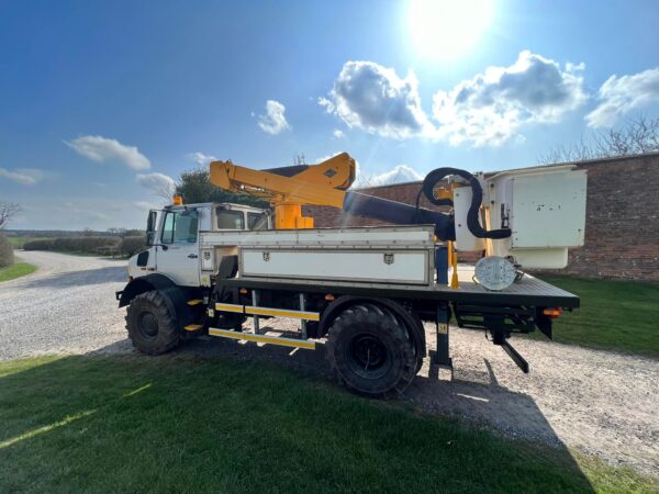NOW SOLD Mercedes Unimog  Versalift Access Platform - Image 7