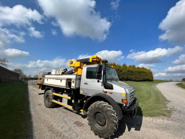 NOW SOLD Mercedes Unimog  Versalift Access Platform - Image 5