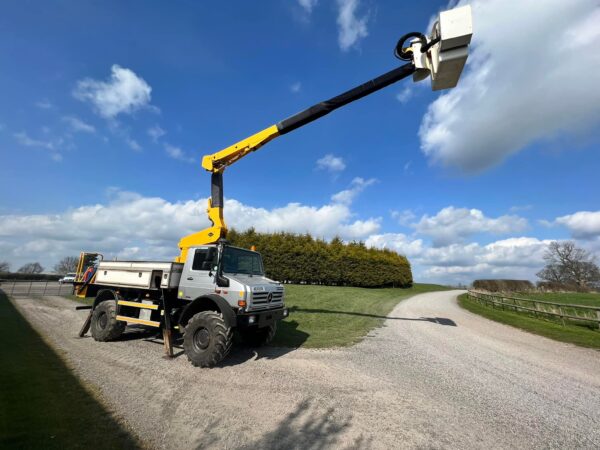 NOW SOLD Mercedes Unimog  Versalift Access Platform - Image 4