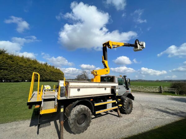 NOW SOLD Mercedes Unimog  Versalift Access Platform - Image 3