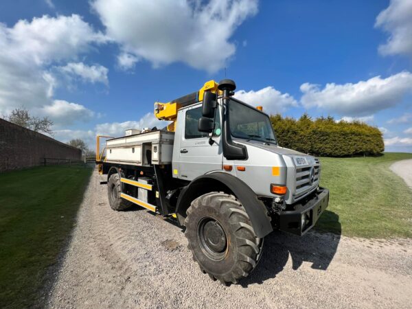 NOW SOLD Mercedes Unimog  Versalift Access Platform - Image 12