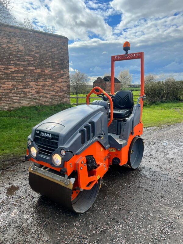 NOW SOLD Hamm Twin Drum Vibrating Roller HD8 VV80  369 Hours
