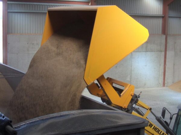 Hi-Tip Grain Bucket - Image 2
