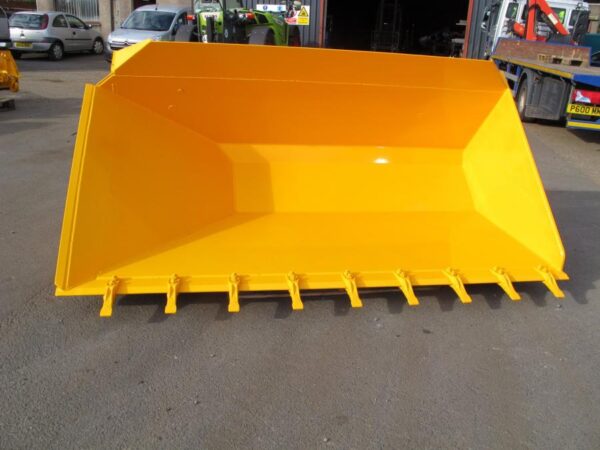 Side Tipping Bucket - Image 4