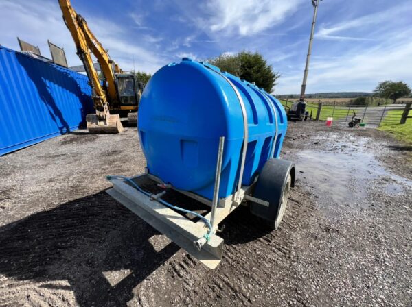 NOW SOLD 2150 Litre Water Bowser - Image 4