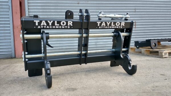 TAYLOR ATTACHMENTS THREE POINT LINKAGE  HEADSTOCK QUICK HITCH - Image 3