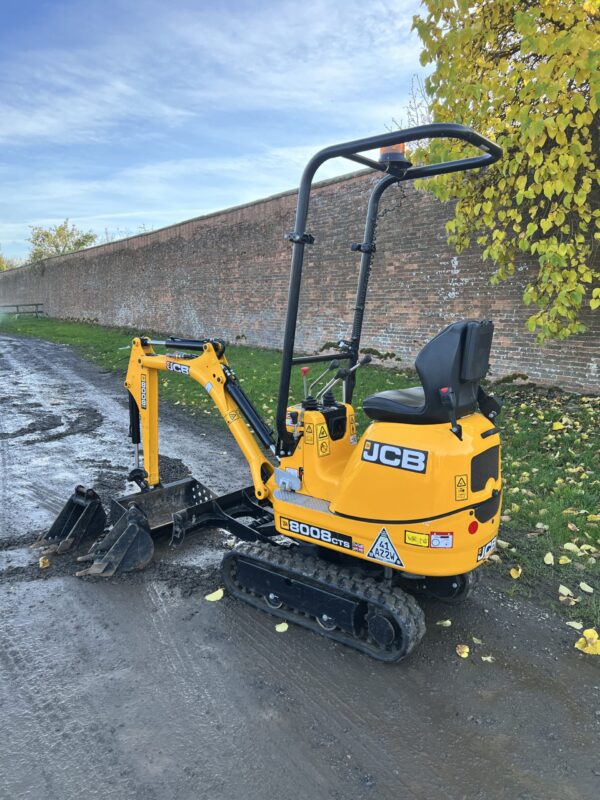 NOW SOLD JCB 8008 Micro Digger  ONLY 39 HOURS FROM NEW !!! - Image 6