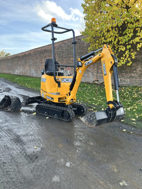 NOW SOLD JCB 8008 Micro Digger  ONLY 39 HOURS FROM NEW !!! - Image 13