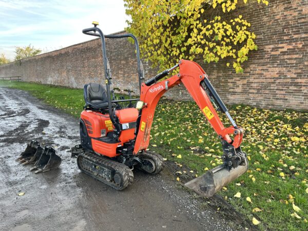 NOW SOLD 2021 Kubota 8008-3 Micro Digger - Image 15