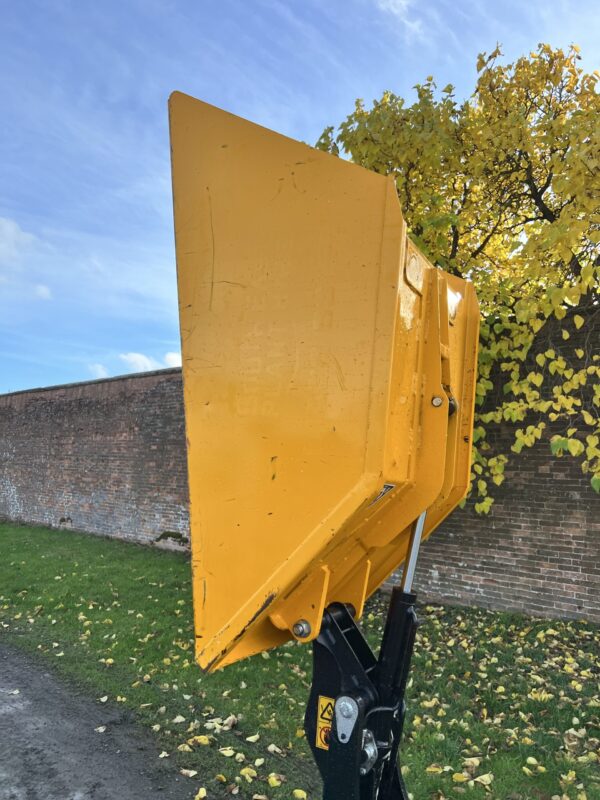 NOW SOLD 2021 JCB HTD-5 Tracked High Tip Dumper - Image 5