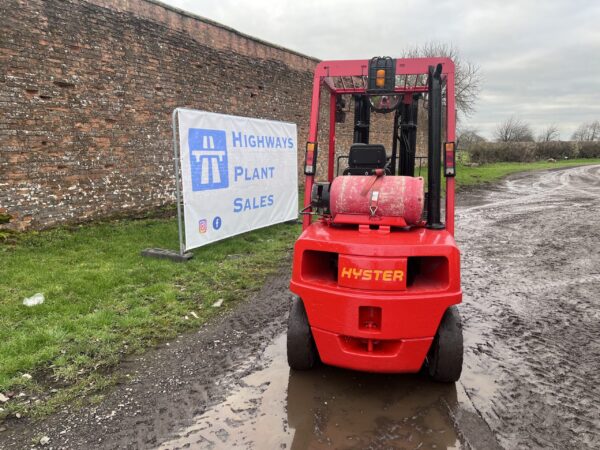 NOW SOLD 2003 Hyster Container Spec Gas  2.5 Ton Forklift - Image 9
