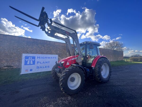 NOW SOLD  Massey 5613 C/W Loader & Hydraulic Pallet Tines No VAT ! - Image 2