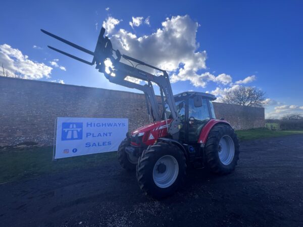 NOW SOLD  Massey 5613 C/W Loader & Hydraulic Pallet Tines No VAT ! - Image 14