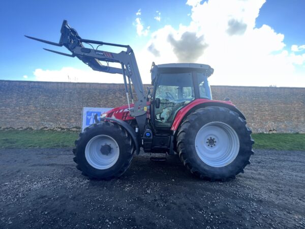 NOW SOLD  Massey 5613 C/W Loader & Hydraulic Pallet Tines No VAT ! - Image 13