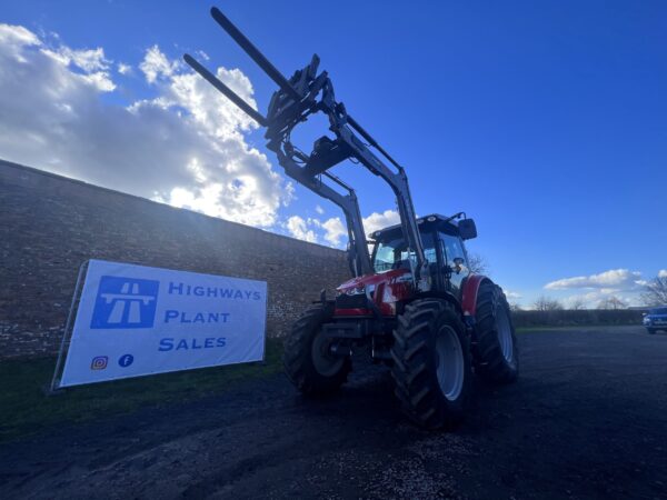 NOW SOLD  Massey 5613 C/W Loader & Hydraulic Pallet Tines No VAT ! - Image 8