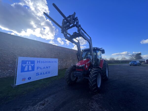 NOW SOLD  Massey 5613 C/W Loader & Hydraulic Pallet Tines No VAT ! - Image 6