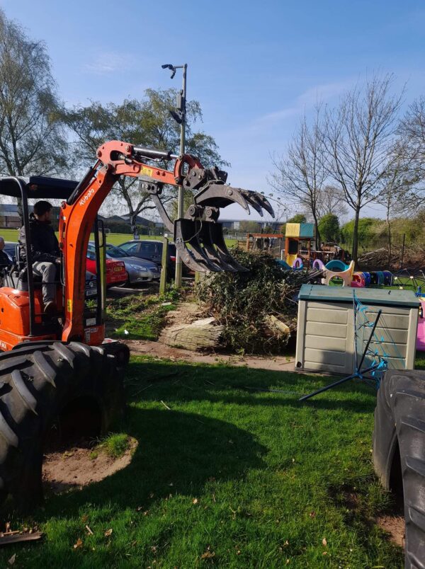 JB Equipment - Manual Excavator Grapple - Image 6