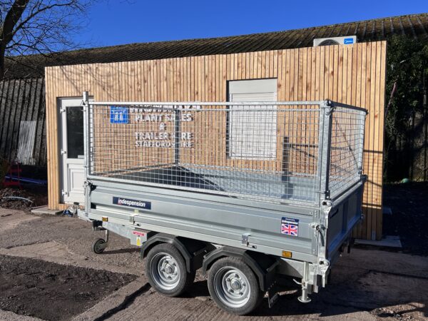 New Indespension -8'1 X 5'3 Electric Rear Tipper Trailer With Mesh Sides (2700KG) - Image 4