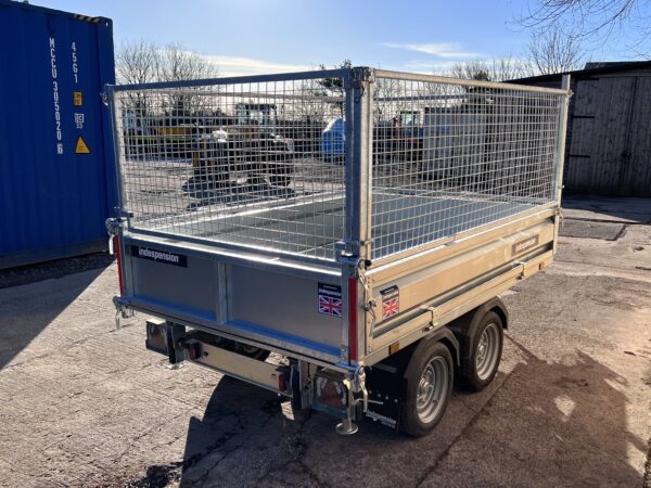 New Indespension -8'1 X 5'3 Electric Rear Tipper Trailer With Mesh Sides (2700KG) - Image 6