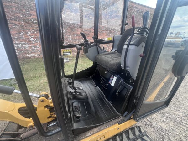 NOW SOLD - 2018 CAT 301.4  1.4 Ton Mini Digger Excavator - (Just 800 Hours !) - Image 12