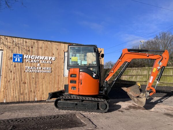 NOW SOLD - 2021 Hitatchi ZX26U-6 -  Just 800 Hours - Image 3