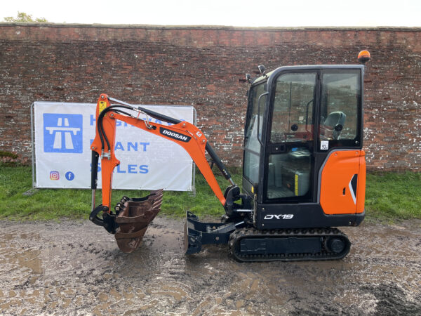 NOW SOLD - 2020 Doosan DX19  1.9 Ton Mini Digger Excavator  (Just 400 Hours !) - Image 18