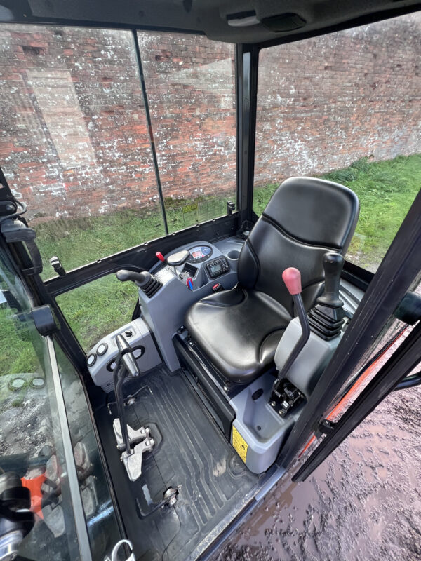 NOW SOLD - 2020 Doosan DX19  1.9 Ton Mini Digger Excavator  (Just 400 Hours !) - Image 10