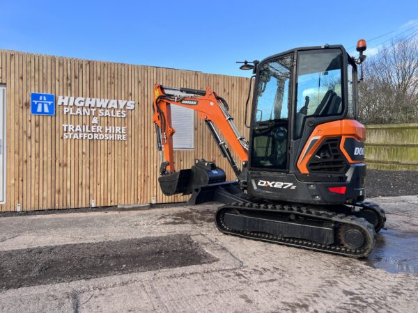 NOW SOLD - 2021 Doosan DX27  2.7 Ton Mini Digger Excavator   Just 700 Hours ! - Image 2