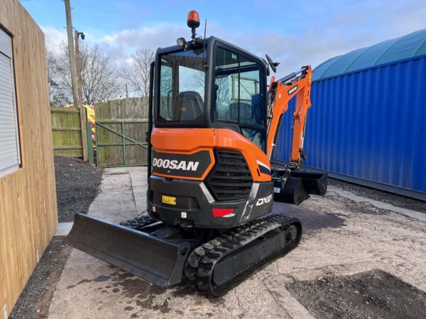 NOW SOLD - 2021 Doosan DX27  2.7 Ton Mini Digger Excavator   Just 700 Hours ! - Image 5
