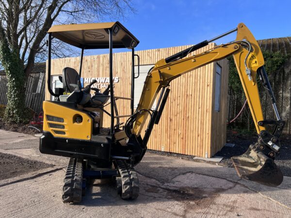 2022 SANY SY16 Canopy Excavator  Just 140 Hours - Image 4