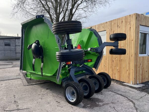 2024 Brand New Razorback RT500 Rotary Batwing Mower - Image 6