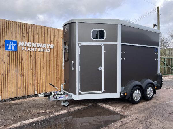 NOW SOLD  Brand New Ifor Williams HB511 Horse Box Trailer - Image 2