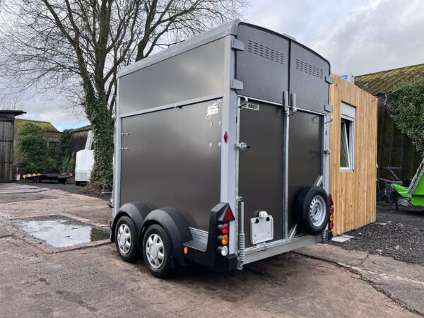 NOW SOLD  Brand New Ifor Williams HB511 Horse Box Trailer - Image 4