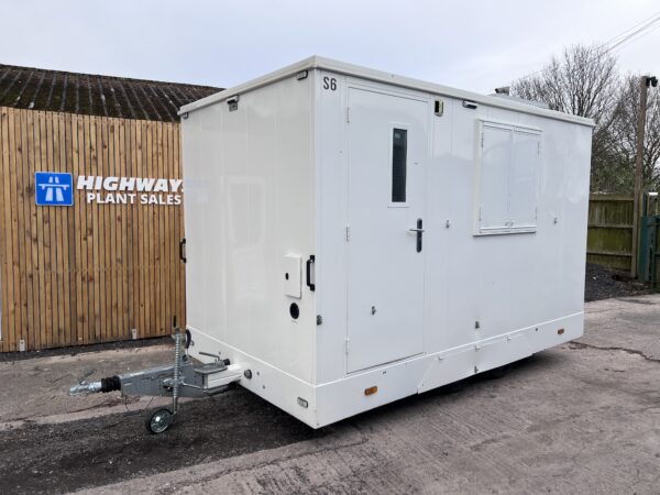 NOW SOLD - Fully Towable Welfare Unit Canteen / Toilet / Drying Room - Image 3