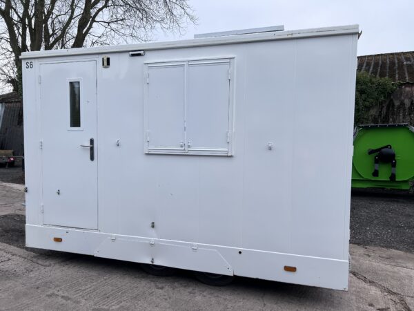 NOW SOLD - Fully Towable Welfare Unit Canteen / Toilet / Drying Room - Image 4