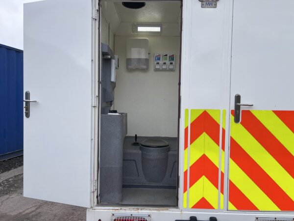 NOW SOLD - Fully Towable Welfare Unit Canteen / Toilet / Drying Room - Image 8