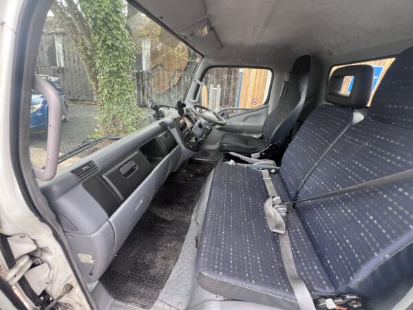 NOW SOLD 7.5 Ton Mitsubishi Canter Tilt And Slide Recovery Truck With Spec Lift - Image 16