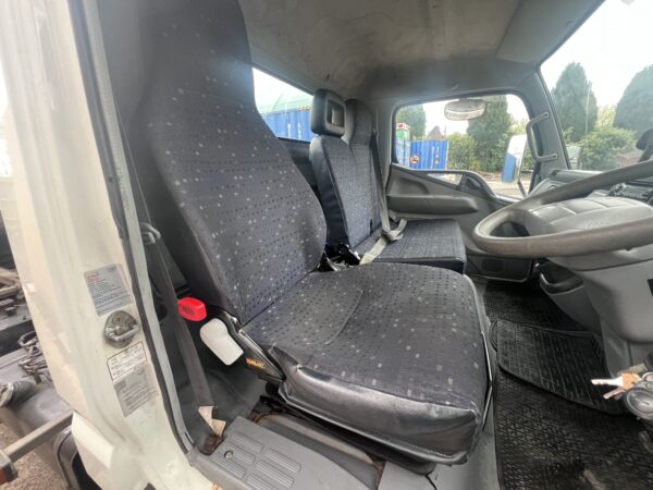 NOW SOLD 7.5 Ton Mitsubishi Canter Tilt And Slide Recovery Truck With Spec Lift - Image 18