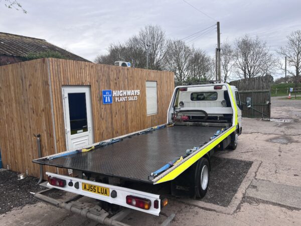 NOW SOLD 7.5 Ton Mitsubishi Canter Tilt And Slide Recovery Truck With Spec Lift - Image 8