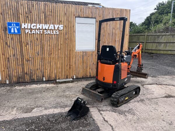 NOW SOLD - 2022 Doosan DX10Z Just 400 Hours !   *** NO VAT *** - Image 5