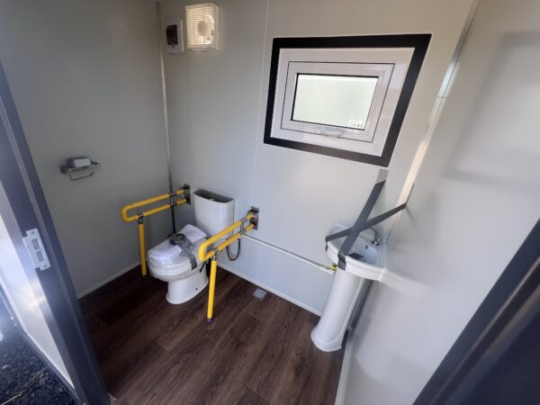 New Unused Mains Disabled Toilet Block Complete With Wheelchair Ramp - Image 12