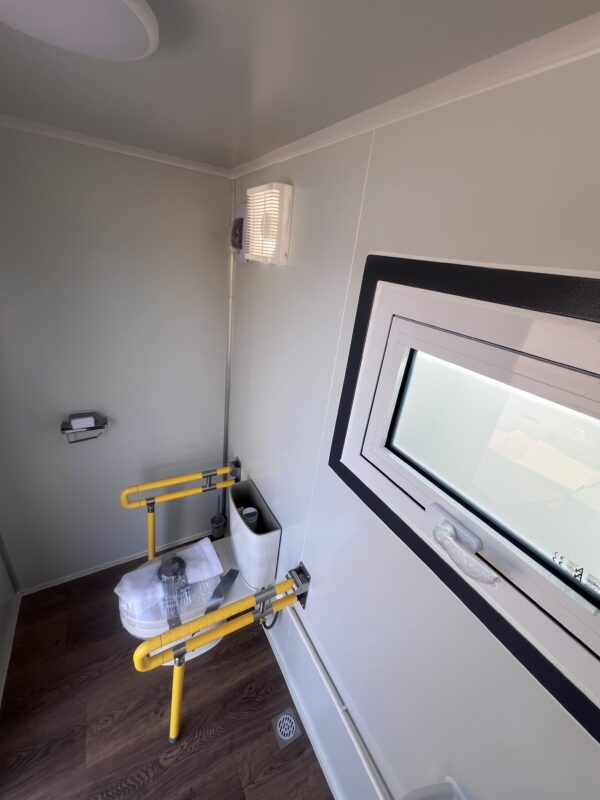 New Unused Mains Disabled Toilet Block Complete With Wheelchair Ramp - Image 13