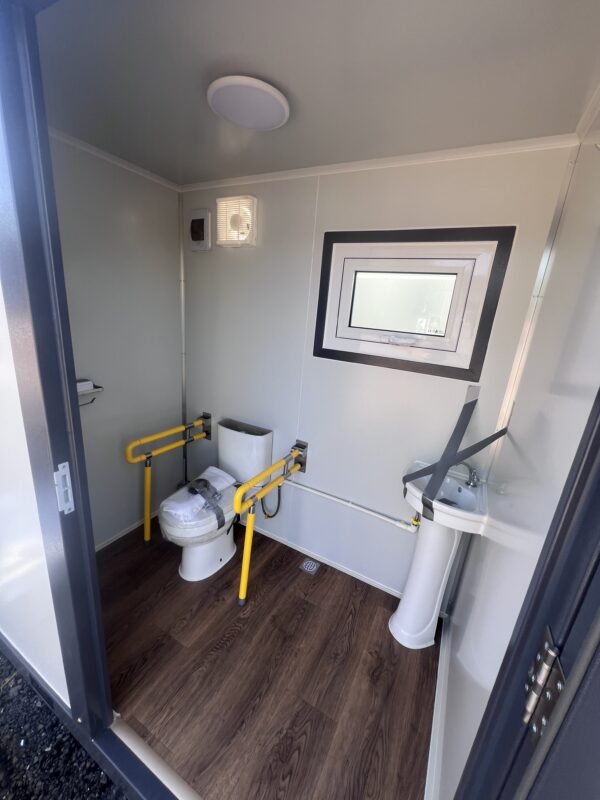 New Unused Mains Disabled Toilet Block Complete With Wheelchair Ramp - Image 18