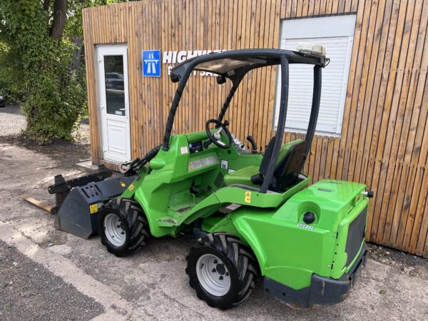 NOW SOLD - Avant 528 Articulated Wheeled Loader - Image 5