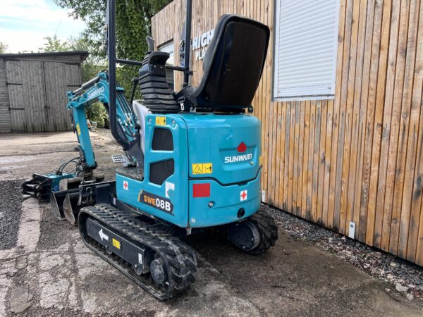 NOW SOLD - 2023 Sunward SWE 08B Micro Digger Excavator - Just 50 Hours  C/W Breaker - Image 5